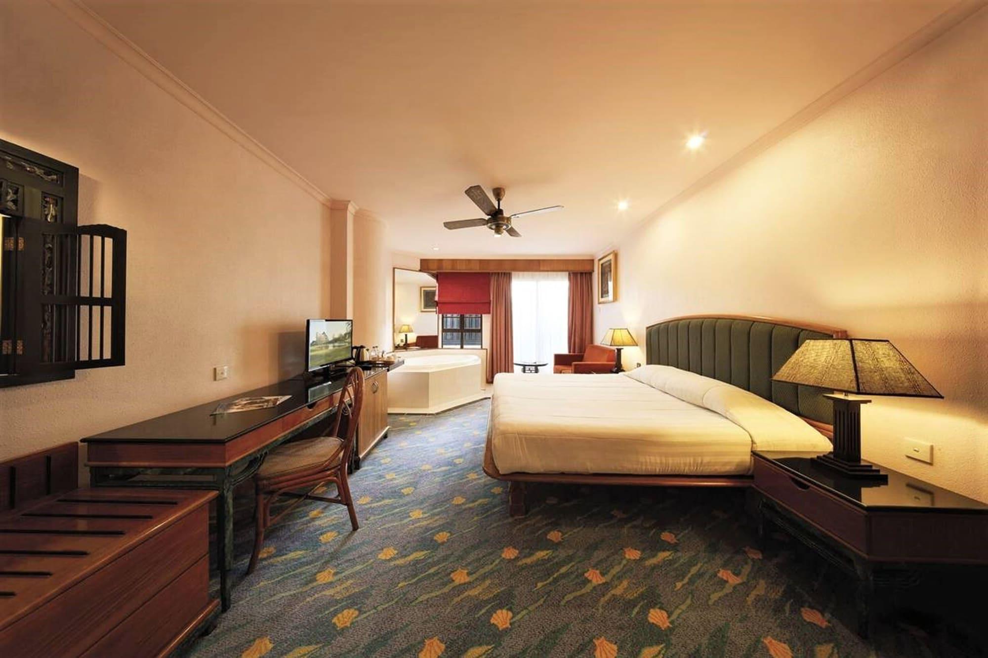 Resorts World Kijal Exterior photo Deluxe Room